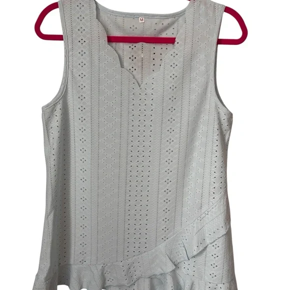Light Blue Scalloped Eyelet Ruffled Tank Top - Size M - Picture 4 of 6